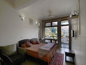 Hotel Lake Inn