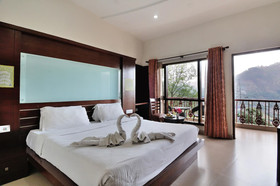 Mapple Hermitage Bhimtal