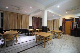 Sapphire Inn