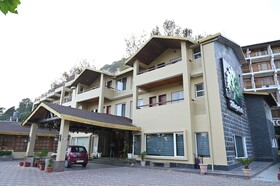 Foxoso Misty Oaks Resort