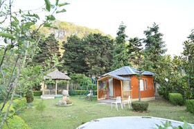 Foxoso Misty Oaks Resort