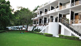 Panambi Resort Naukuchiatal