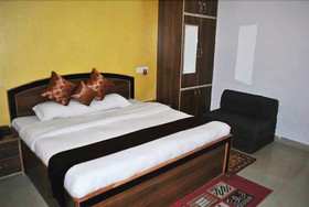 Panambi Resort Naukuchiatal