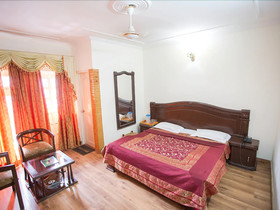 Hotel Gautam Residency