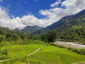 Himalayan River Garden