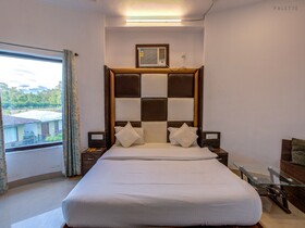 Palette - The Tigers Pug Mark Resort