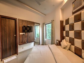 Palette - The Tigers Pug Mark Resort