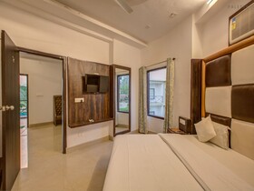 Palette - The Tigers Pug Mark Resort