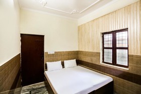 Arora Guest House by OYO Rooms