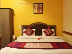 Chutney Merry Hotel