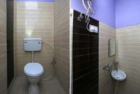 Drona Guest House by OYO Rooms