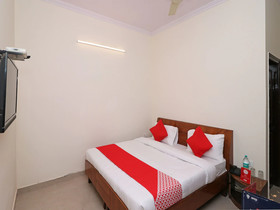 FabExpress Sunder Residency by OYO Rooms