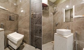 Fabhotel Av Royale