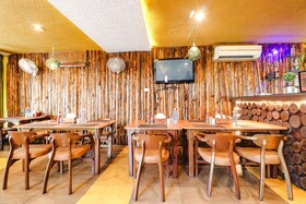 Fabhotel Av Royale