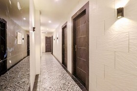 Fabhotel Av Royale