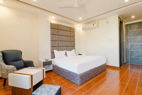Fabhotel Av Royale