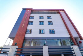 Fabhotel Av Royale