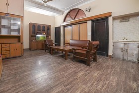 Gk Villas by OYO Rooms