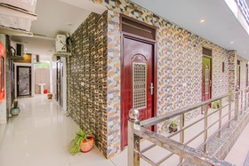 Hotel Blue Sapphire by OYO Rooms