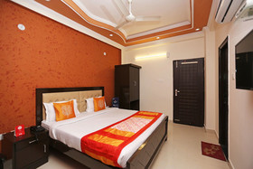 Hotel City Palace By OYO Rooms
