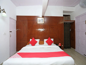 Hotel Clark By OYO Rooms