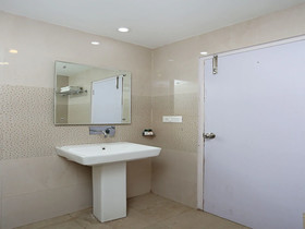Hotel Clark By OYO Rooms