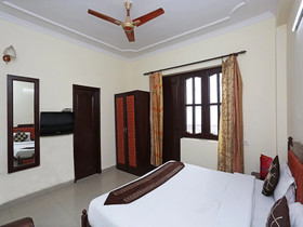 Hotel Glenroy by OYO Rooms