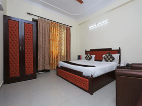 Hotel Glenroy by OYO Rooms