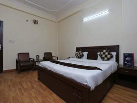 Hotel Glenroy by OYO Rooms