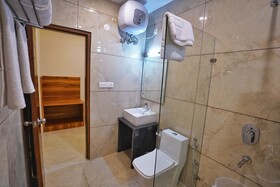 Hotel Golden Orchard