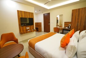 Hotel Golden Orchard