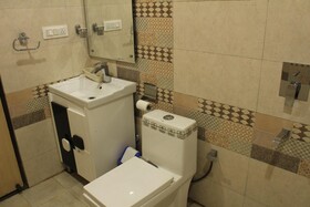 Hotel Height View Residency