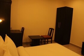 Hotel Height View Residency