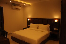 Hotel Height View Residency