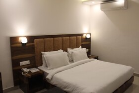 Hotel Height View Residency