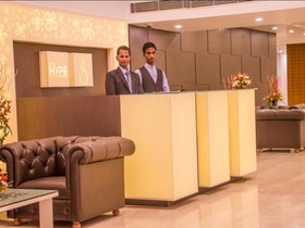 Hotel JSR Continental