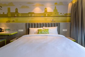 Hotel Le Roi Dehradun