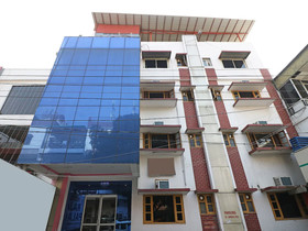 OYO 9963 Hotel Raja Palace