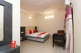 Hotel Raj Palace By OYO Rooms