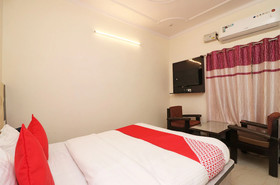Hotel Raj Palace By OYO Rooms
