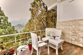 Hotel Shiva Lake