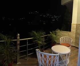 Hotel Shiva Lake