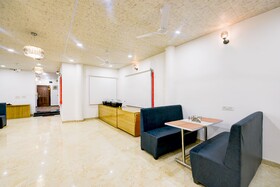 Hotel Shiva Lake