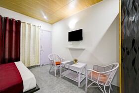 Hotel Shiva Lake
