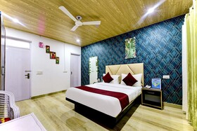 Hotel Shiva Lake