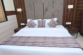Hotel Vasdaa Grand