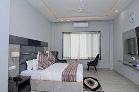 Hotel Vasdaa Grand