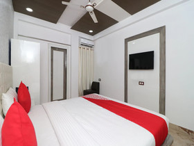 Hotel Walnut Inn By OYO Rooms