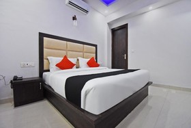 FabHotel Mayank Residency