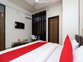 OYO 15432 Flagship Hotel The Nest